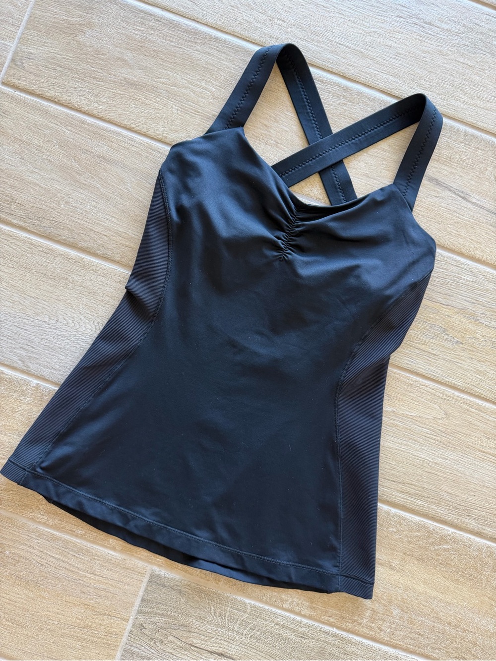 Lululemon Black Cross-Back Ruched Tank Top Size 6 SO CUTE!!!